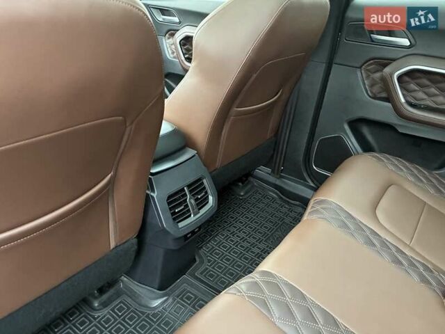 Серый Haval H6, объемом двигателя 1.97 л и пробегом 96 тыс. км за 16000 $, фото 29 на Automoto.ua