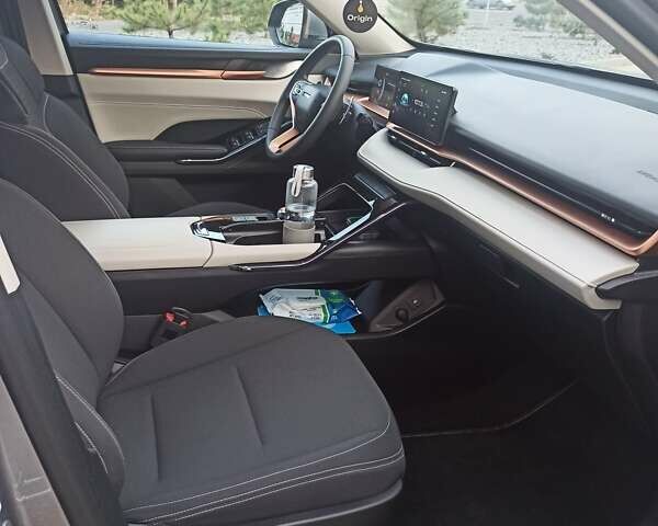 Серый Haval H6, объемом двигателя 2 л и пробегом 14 тыс. км за 23000 $, фото 8 на Automoto.ua