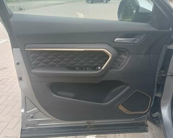 Серый Haval H6, объемом двигателя 2 л и пробегом 51 тыс. км за 15400 $, фото 3 на Automoto.ua