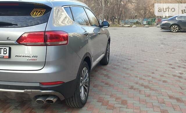 Сірий Haval H6, об'ємом двигуна 1.97 л та пробігом 14 тис. км за 19500 $, фото 4 на Automoto.ua