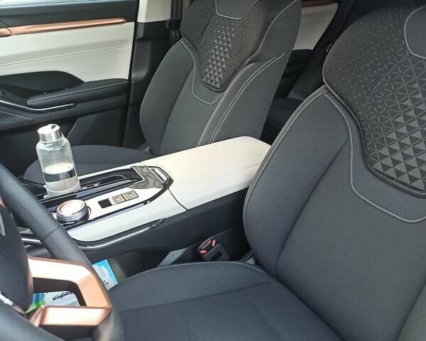 Серый Haval H6, объемом двигателя 2 л и пробегом 14 тыс. км за 23000 $, фото 14 на Automoto.ua