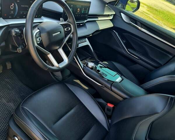 Синий Haval H6, объемом двигателя 2 л и пробегом 111 тыс. км за 20000 $, фото 2 на Automoto.ua