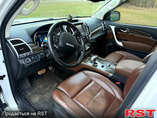 Haval H9 2018 в Черкассах на Automoto.ua Белый Haval H9, объемом двигателя 2 л и пробегом 149 тыс. км за 18000 $, фото 5 на Automoto.ua