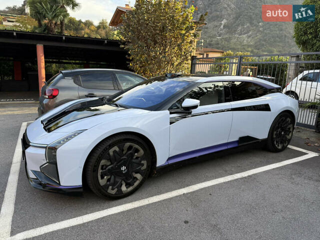 Белый HiPhi Z, объемом двигателя 0 л и пробегом 9 тыс. км за 88888 $, фото 8 на Automoto.ua