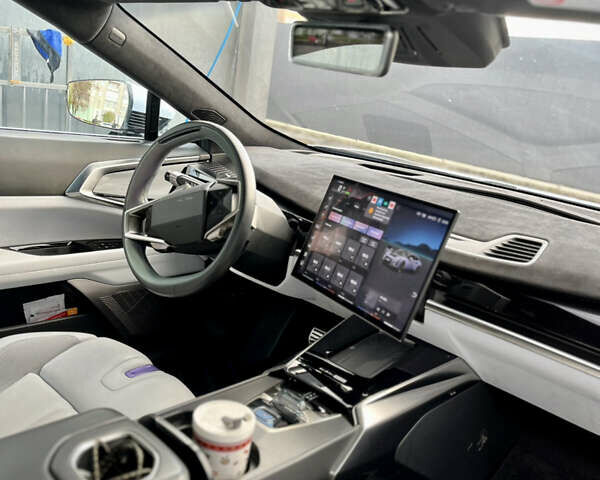 Белый HiPhi Z, объемом двигателя 0 л и пробегом 9 тыс. км за 88888 $, фото 10 на Automoto.ua