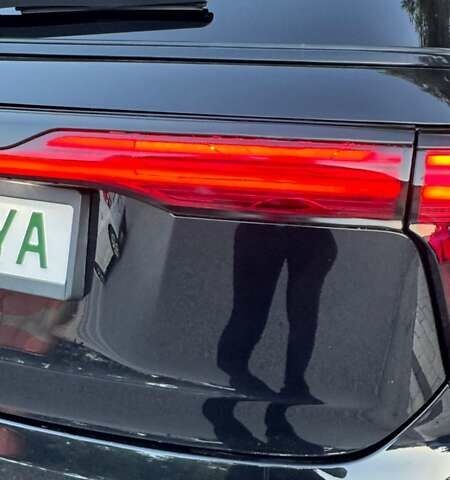 Чорний Hongqi E-HS9, об'ємом двигуна 0 л та пробігом 42 тис. км за 55000 $, фото 8 на Automoto.ua