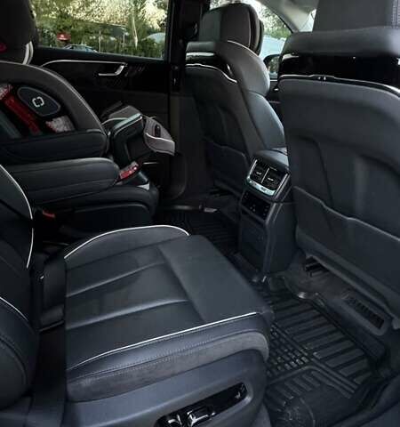 Чорний Hongqi E-HS9, об'ємом двигуна 0 л та пробігом 42 тис. км за 55000 $, фото 6 на Automoto.ua