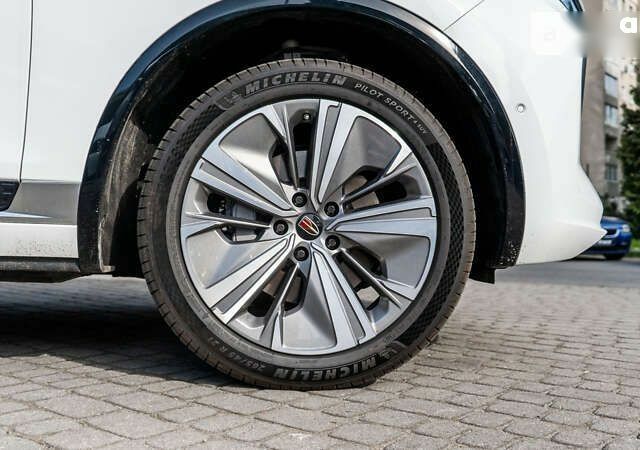 Hongqi E-HS9, объемом двигателя 0 л и пробегом 1 тыс. км за 79500 $, фото 12 на Automoto.ua