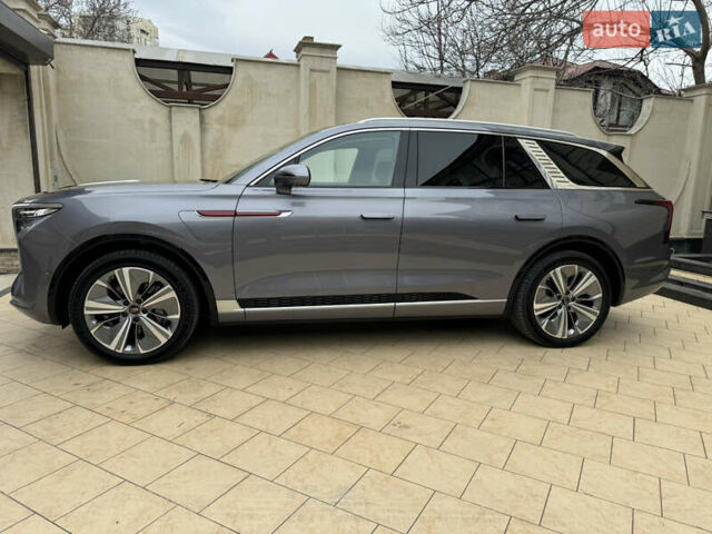 Серый Hongqi E-HS9, объемом двигателя 0 л и пробегом 24 тыс. км за 46000 $, фото 5 на Automoto.ua