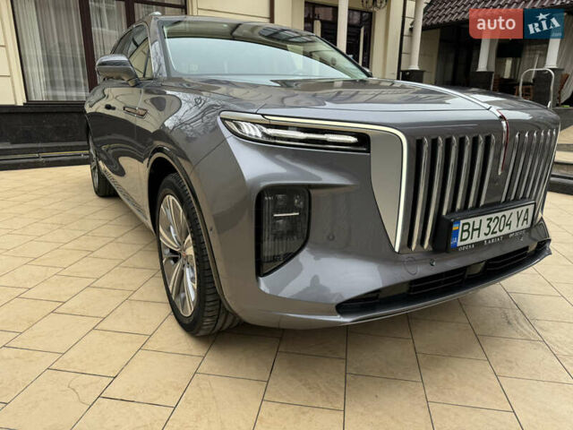 Серый Hongqi E-HS9, объемом двигателя 0 л и пробегом 24 тыс. км за 46000 $, фото 9 на Automoto.ua
