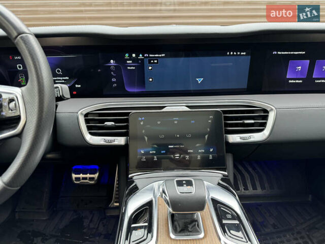 Серый Hongqi E-HS9, объемом двигателя 0 л и пробегом 24 тыс. км за 46000 $, фото 11 на Automoto.ua
