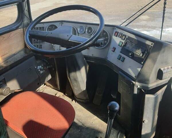 Ikarus 256 1990 у Полтаві на Automoto.ua Зелений Ikarus 256, об'ємом двигуна 10 л та пробігом 300 тис. км за 5000 $, фото 4 на Automoto.ua
