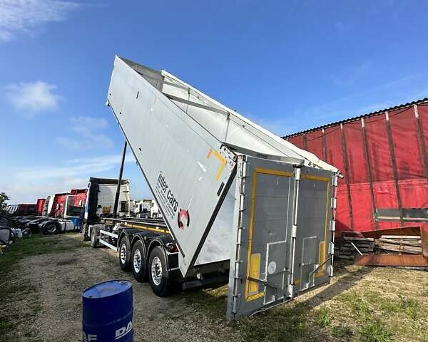 Серый Inter Cars NW, объемом двигателя 0 л и пробегом 777 тыс. км за 38700 $, фото 6 на Automoto.ua