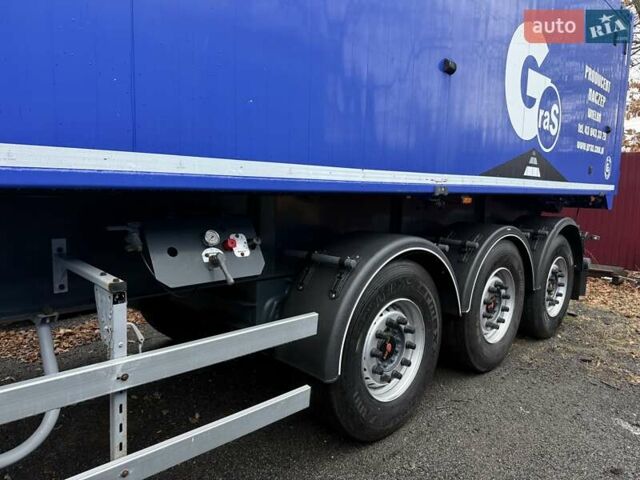 Серый Inter Cars SAF, объемом двигателя 0 л и пробегом 135 тыс. км за 28300 $, фото 7 на Automoto.ua