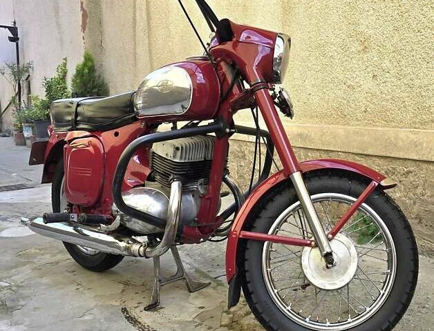 Червоний Jawa (ЯВА) 350, об'ємом двигуна 0.35 л та пробігом 8 тис. км за 2800 $, фото 6 на Automoto.ua