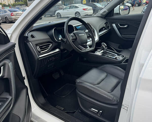 Белый Jetour X70, объемом двигателя 1.5 л и пробегом 48 тыс. км за 15500 $, фото 12 на Automoto.ua