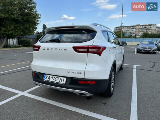 Белый Jetour X70, объемом двигателя 1.5 л и пробегом 48 тыс. км за 15500 $, фото 9 на Automoto.ua