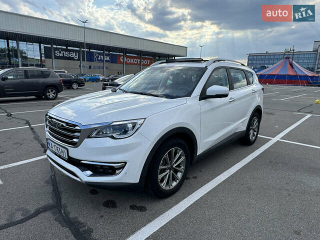 Белый Jetour X70, объемом двигателя 1.5 л и пробегом 48 тыс. км за 15500 $, фото 1 на Automoto.ua