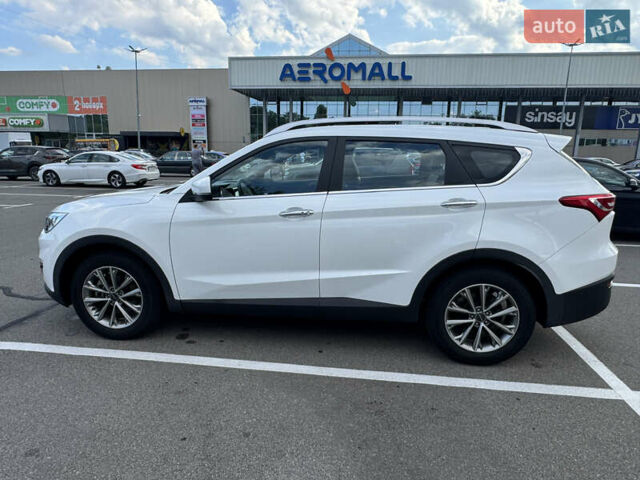Белый Jetour X70, объемом двигателя 1.5 л и пробегом 48 тыс. км за 15500 $, фото 3 на Automoto.ua