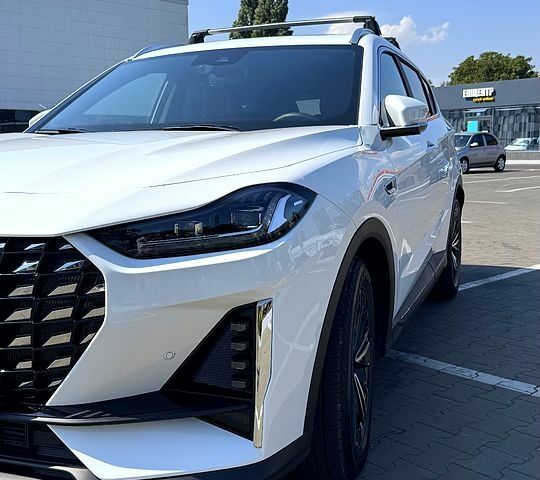 Белый Jetour X70, объемом двигателя 1.6 л и пробегом 11 тыс. км за 26000 $, фото 1 на Automoto.ua