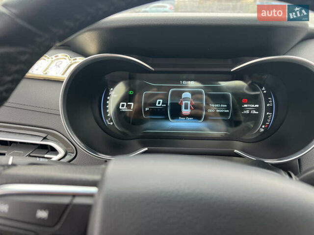 Бежевий Jetour X70, об'ємом двигуна 1.5 л та пробігом 98 тис. км за 14500 $, фото 8 на Automoto.ua