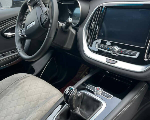 Серый Jetour X70, объемом двигателя 1.5 л и пробегом 16 тыс. км за 16450 $, фото 4 на Automoto.ua