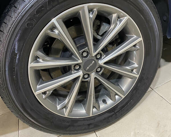 Сірий Jetour X70, об'ємом двигуна 1.5 л та пробігом 25 тис. км за 18800 $, фото 9 на Automoto.ua