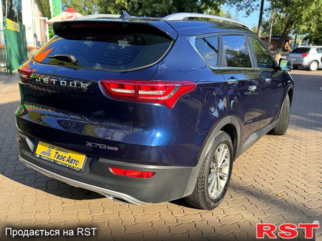 Синий Jetour X70, объемом двигателя 1.5 л и пробегом 76 тыс. км за 14300 $, фото 4 на Automoto.ua
