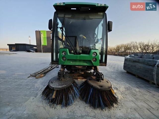 Зеленый Johnston Sweepers 142A101T, объемом двигателя 3 л и пробегом 3 тыс. км за 25000 $, фото 1 на Automoto.ua
