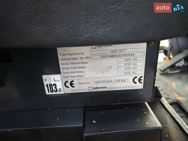 Зеленый Johnston Sweepers 142A101T, объемом двигателя 3 л и пробегом 3 тыс. км за 25000 $, фото 10 на Automoto.ua