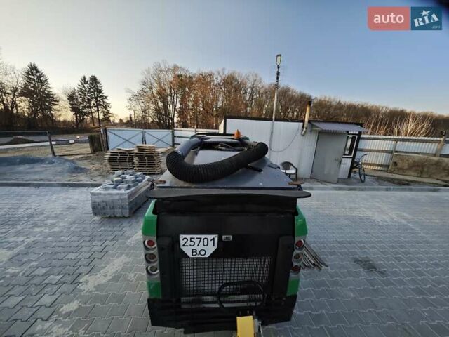 Зеленый Johnston Sweepers 142A101T, объемом двигателя 3 л и пробегом 3 тыс. км за 25000 $, фото 25 на Automoto.ua