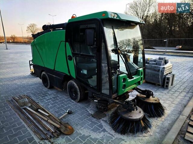 Зеленый Johnston Sweepers 142A101T, объемом двигателя 3 л и пробегом 3 тыс. км за 25000 $, фото 2 на Automoto.ua