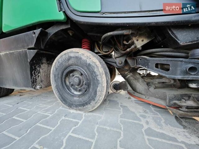 Зеленый Johnston Sweepers 142A101T, объемом двигателя 3 л и пробегом 3 тыс. км за 25000 $, фото 22 на Automoto.ua