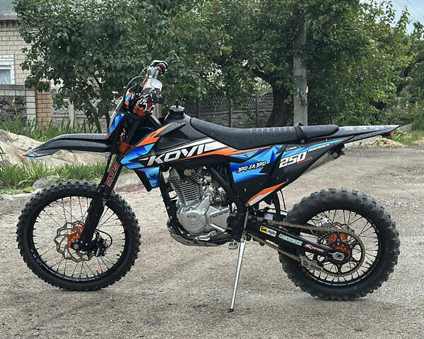 Kovi 250 Advance 2023 в Каменское - Днепродзержинск на Automoto.ua Черный Kovi 250 Advance, объемом двигателя 0 л и пробегом 4 тыс. км за 1790 $, фото 5 на Automoto.ua