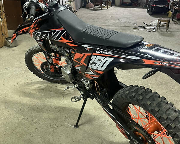 Kovi 250 Advance 2024 в Сторожинце на Automoto.ua Черный Kovi 250 Advance, объемом двигателя 0.25 л и пробегом 5 тыс. км за 1650 $, фото 2 на Automoto.ua