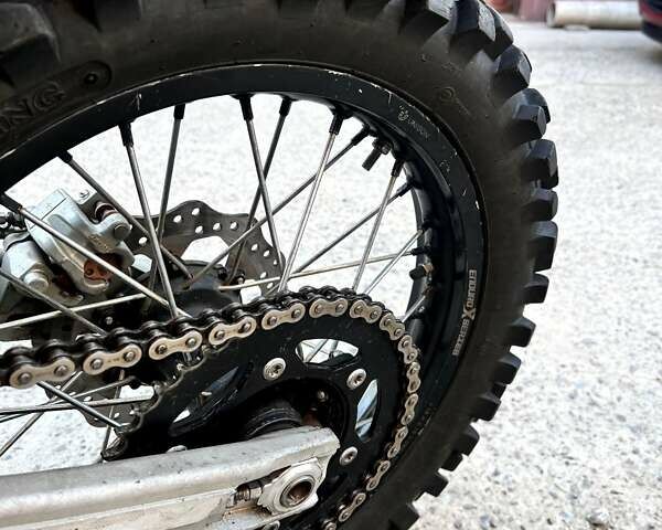 Kovi 250 Lite 4T 2021 у Рівному на Automoto.ua Білий Kovi 250 Lite 4T, об'ємом двигуна 0.25 л та пробігом 5 тис. км за 1750 $, фото 3 на Automoto.ua