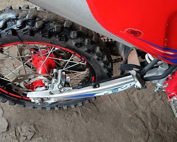 Красный Kovi 300, объемом двигателя 0 л и пробегом 7 тыс. км за 2000 $, фото 1 на Automoto.ua