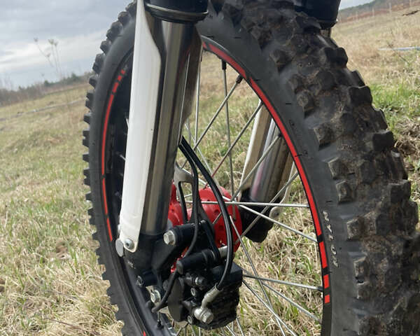 Красный Kovi Max 300, объемом двигателя 0.3 л и пробегом 5 тыс. км за 1999 $, фото 6 на Automoto.ua