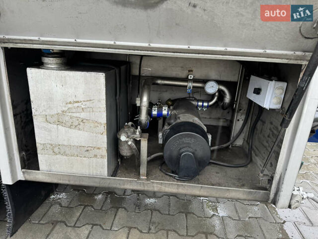 LAG D3 2000 у Вінниці на Automoto.ua Синій LAG D3, об'ємом двигуна 0 л та пробігом 0 тис. км за 54500 $, фото 16 на Automoto.ua