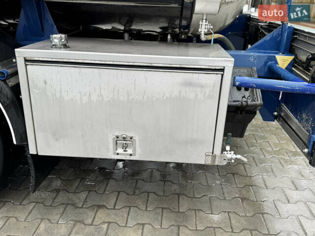 LAG D3 2000 у Вінниці на Automoto.ua Синій LAG D3, об'ємом двигуна 0 л та пробігом 0 тис. км за 54500 $, фото 13 на Automoto.ua