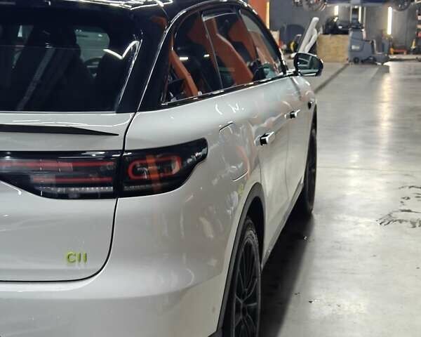 Білий Leapmotor С11, об'ємом двигуна 0 л та пробігом 24 тис. км за 35000 $, фото 10 на Automoto.ua