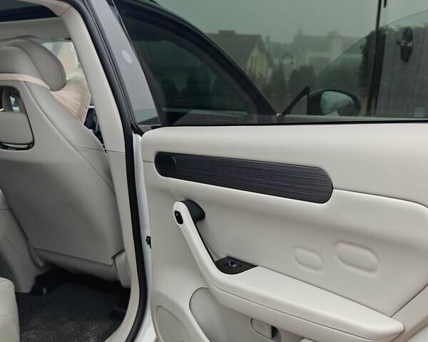 Білий Leapmotor С11, об'ємом двигуна 0 л та пробігом 24 тис. км за 35000 $, фото 28 на Automoto.ua