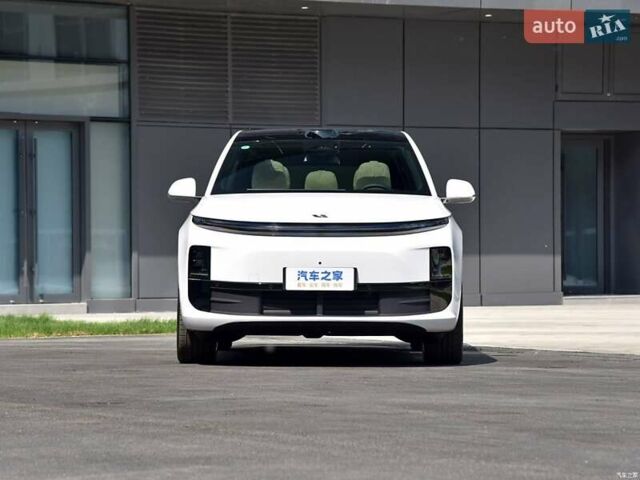 Белый Li Auto L6, объемом двигателя 1.5 л и пробегом 1 тыс. км за 59800 $, фото 1 на Automoto.ua