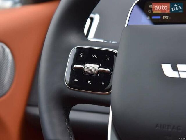 Белый Li Auto L6, объемом двигателя 1.5 л и пробегом 1 тыс. км за 59800 $, фото 8 на Automoto.ua
