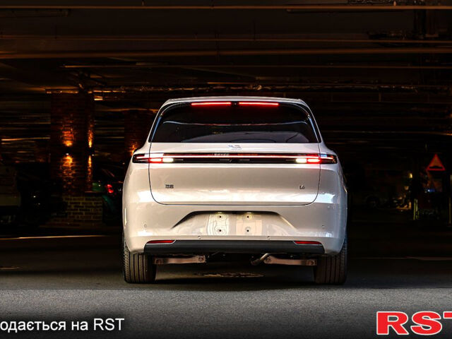 Li Auto L6, объемом двигателя 1.5 л и пробегом 0 тыс. км за 52490 $, фото 4 на Automoto.ua