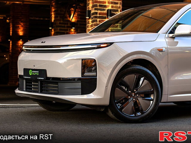 Li Auto L6, объемом двигателя 1.5 л и пробегом 0 тыс. км за 52490 $, фото 6 на Automoto.ua