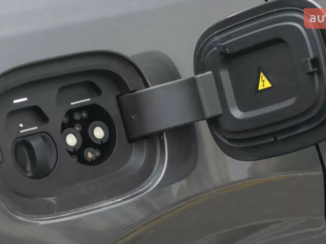 Li Auto L6, объемом двигателя 1.5 л и пробегом 0 тыс. км за 46899 $, фото 13 на Automoto.ua