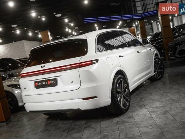 Білий Li Auto L7, об'ємом двигуна 1.5 л та пробігом 14 тис. км за 65000 $, фото 3 на Automoto.ua