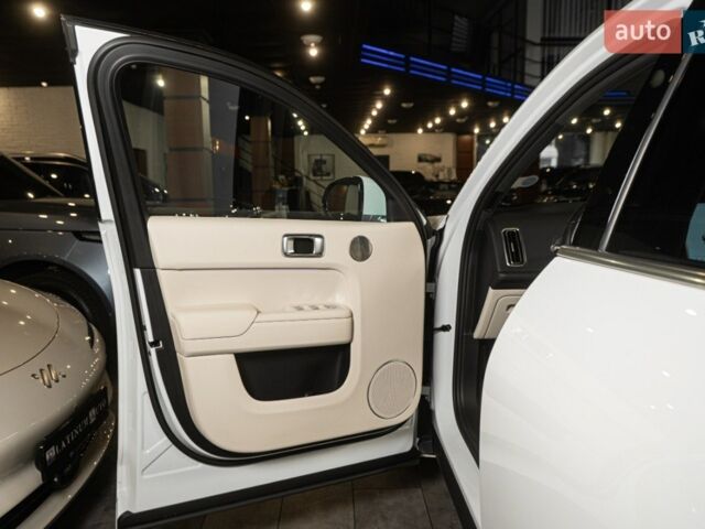 Белый Li Auto L7, объемом двигателя 1.5 л и пробегом 14 тыс. км за 59900 $, фото 67 на Automoto.ua
