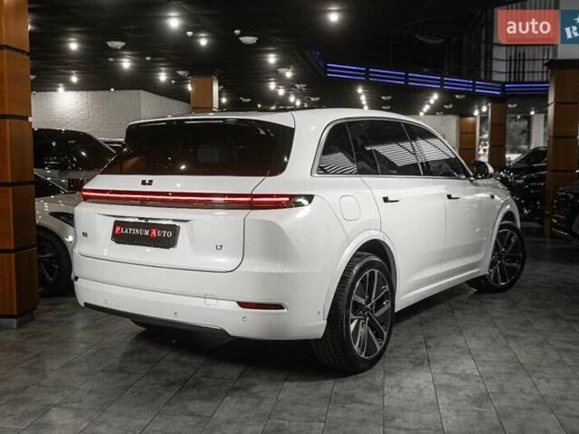 Білий Li Auto L7, об'ємом двигуна 1.5 л та пробігом 14 тис. км за 65000 $, фото 5 на Automoto.ua